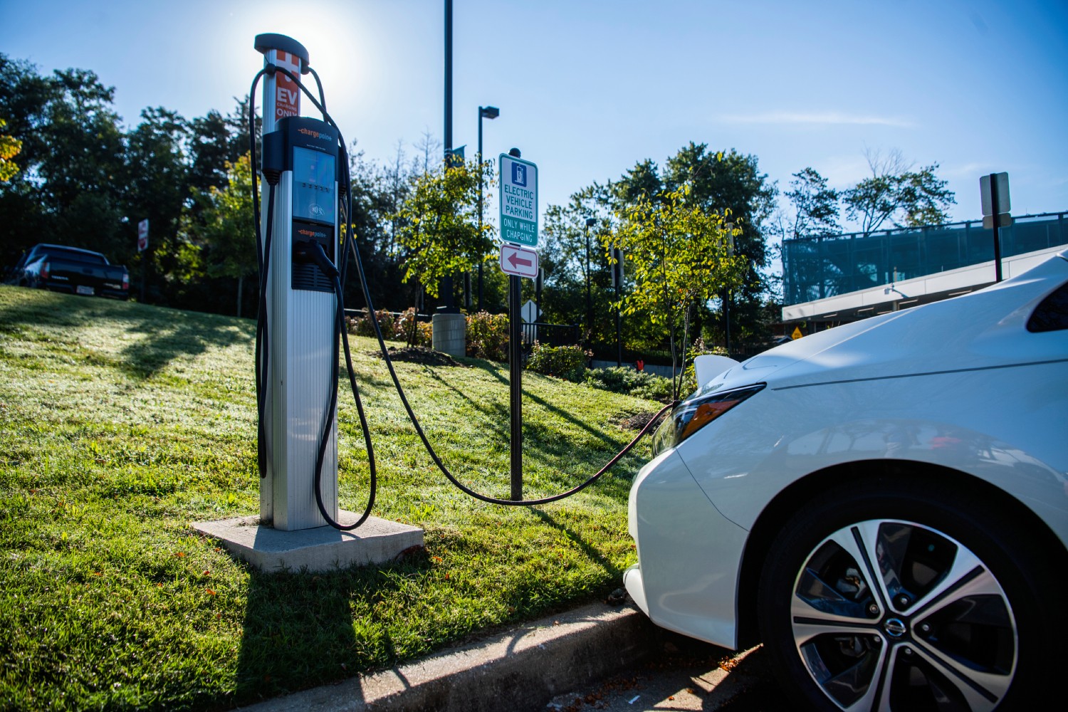 康普利汽车充电桩加盟品牌力量——引领新能源汽车充电新时代